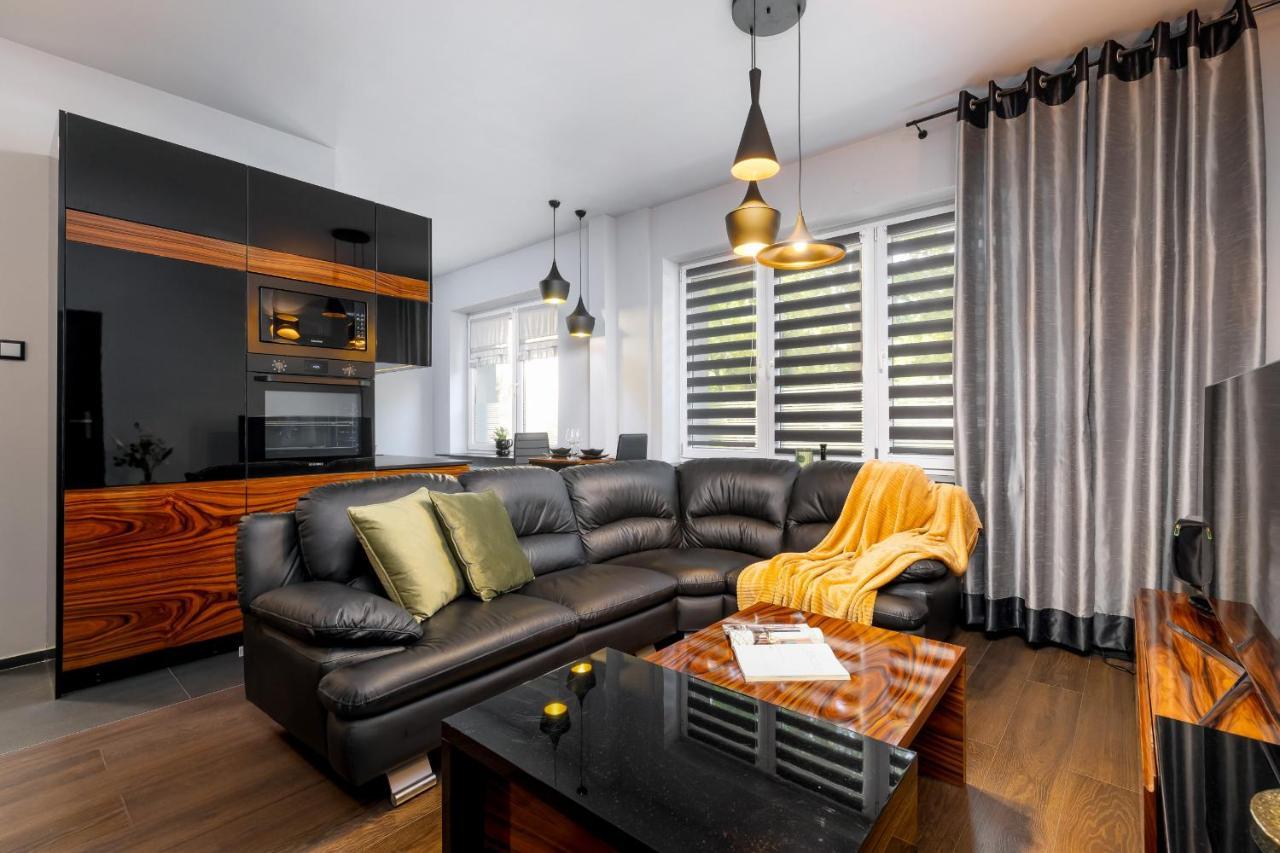 קטוביץ Stylish Korfantego Apartment Next To Spodek By Noclegi Renters מראה חיצוני תמונה